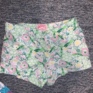 Queen of Green shorts